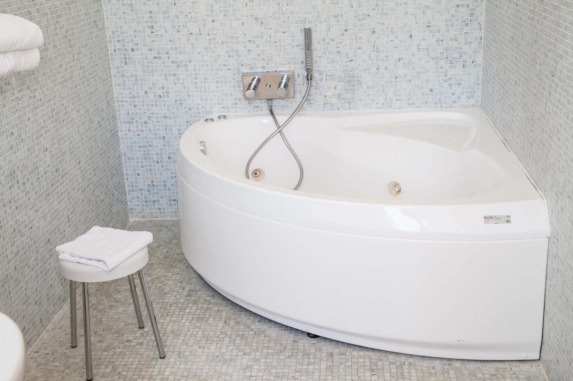 Hotel Pacla 아볼라 외부 사진