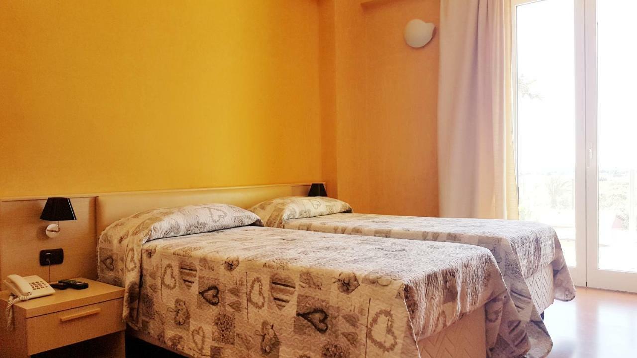 Hotel Pacla 아볼라 외부 사진